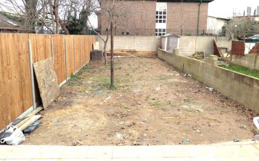 Six bedroom house in the Perth Road