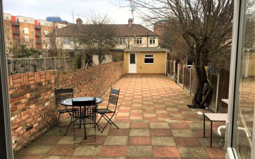 3 Bed House to Sale in Manor Park