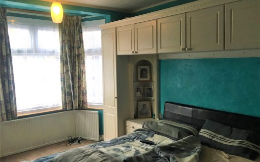 3 Bed House to Sale in Manor Park