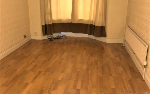 3 Bedroom House House to Let in Ilford