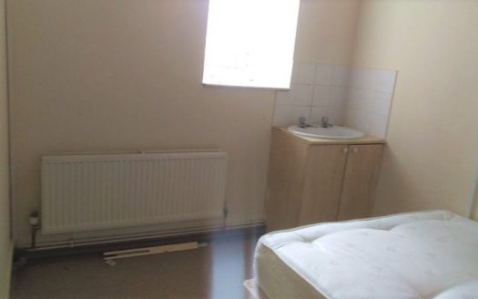 3/4 Bedroom Flat in Hornchurdh