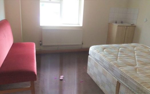 3/4 Bedroom Flat in Hornchurdh