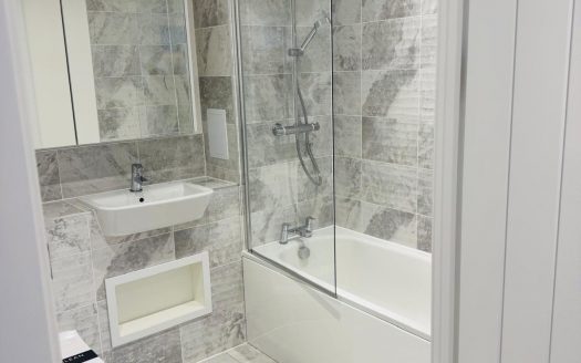 Luxury 2-Bedroom New-Build Apartment